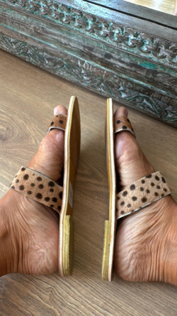 BUG sandalia de piel