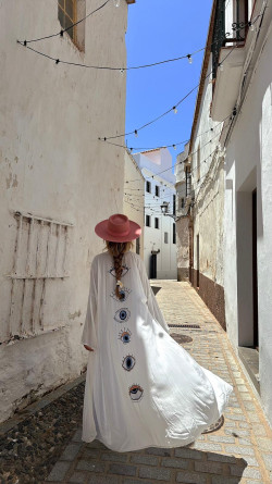 CORELI ojos, caftán