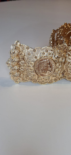 KATCHER dorado, cinturón metálico