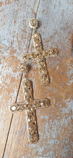 CRUZ dorada, pendientes