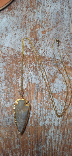 SILVERO gris, collar largo