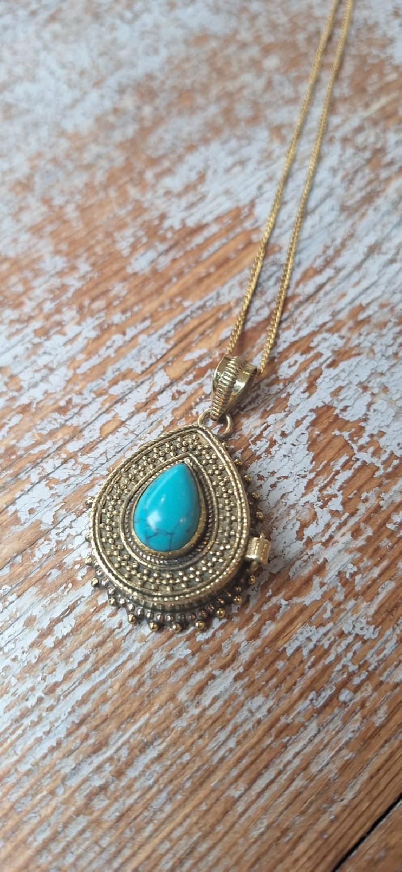 XESTER dorado, colgante