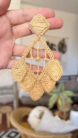 TODELO beige, pendientes