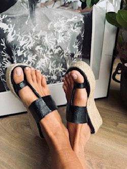 BERGATIN negra, cuña