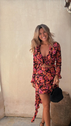 ANAT negro estampado, vestido asimétrico