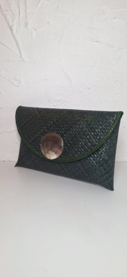 CONCHA verde,  bolso sobre