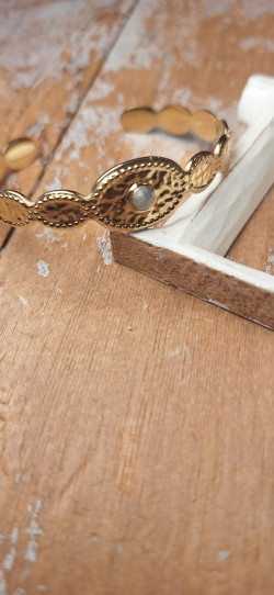 MESIIS pulsera dorada