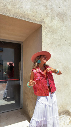 TIOMAN fucsia/dorado, chaleco