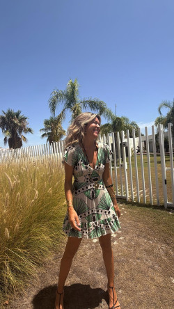 MAXIN beige-verde ,vestido corto