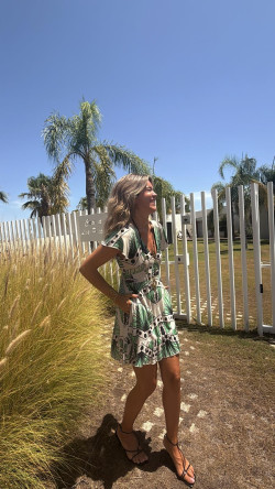 MAXIN beige-verde ,vestido corto