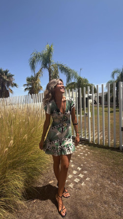 MAXIN beige-verde ,vestido corto