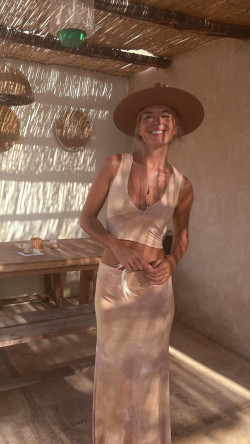 JAZMIN beige tie, top