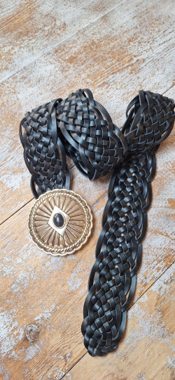 GABI negro, cinturón trenzado