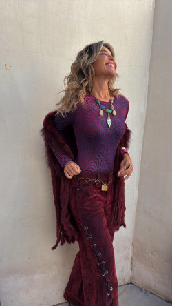 LEONARDO pantalón burdeos