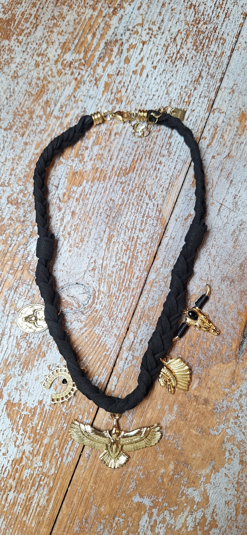AGUILA negro, collar tela